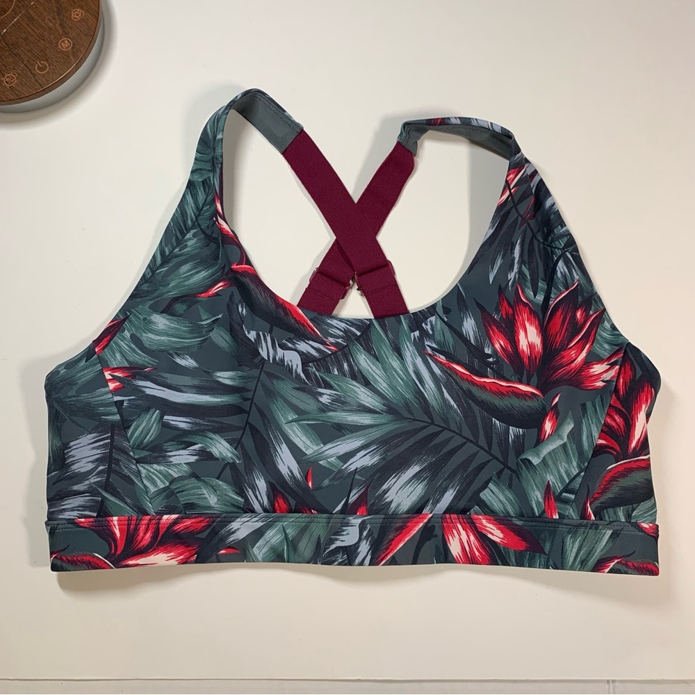XL Lolë tropical print sports bra